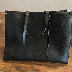 Louis Vuitton OnTheGo GM